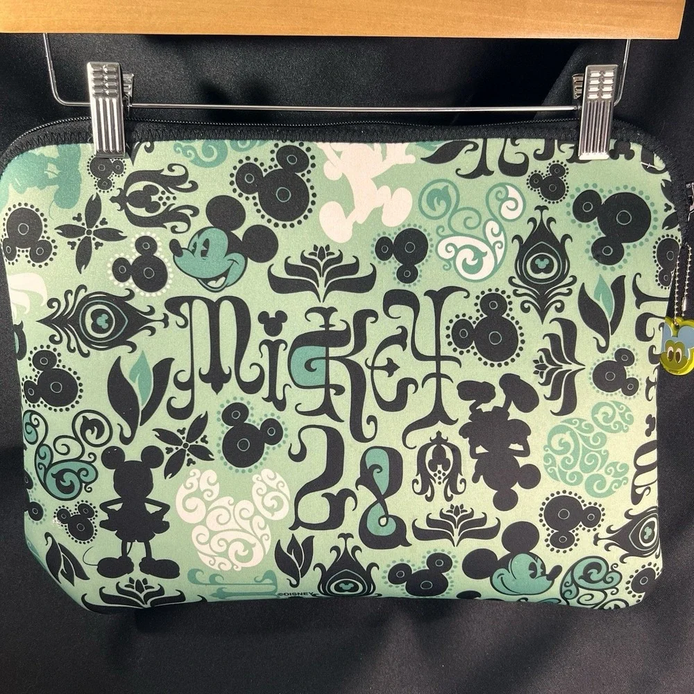 Disney Laptop Sleeve Unisex Medium Green Excellent Mickey Mouse Reversible Tech